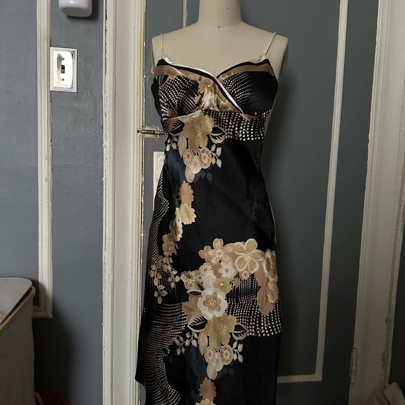 Le Chateau Strapless Black and Gold Dress - Picture 1 of 5
